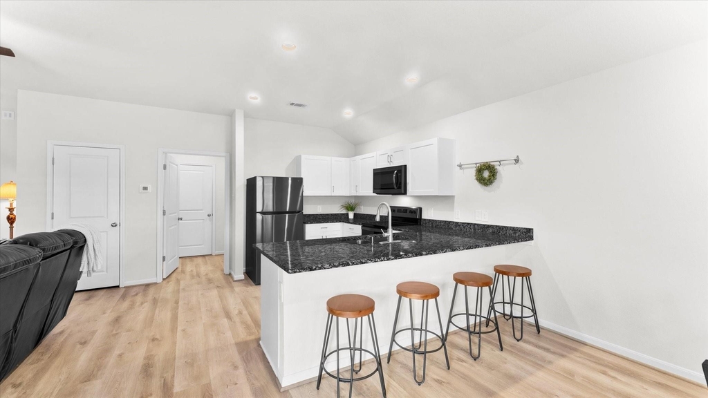 304 Del Monte Drive - Photo 15