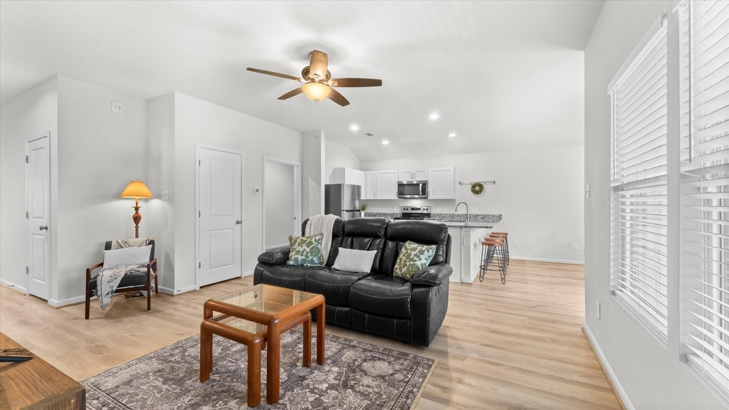 304 Del Monte Drive - Photo 8
