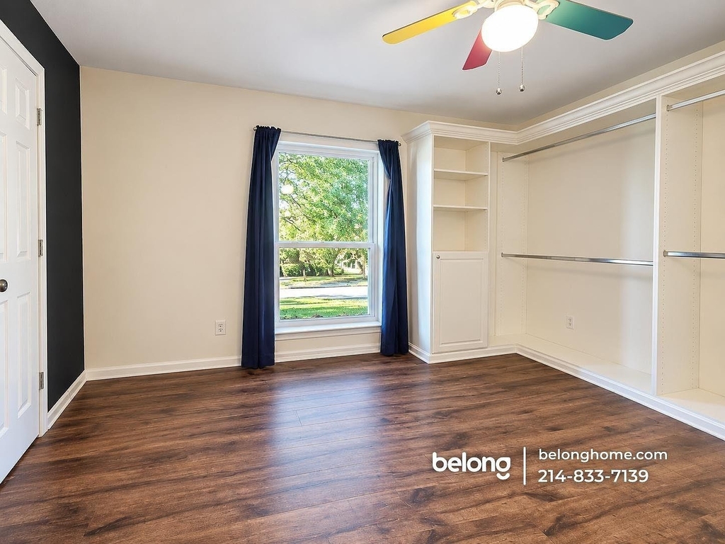 1406 North Trail Drive - Photo 1