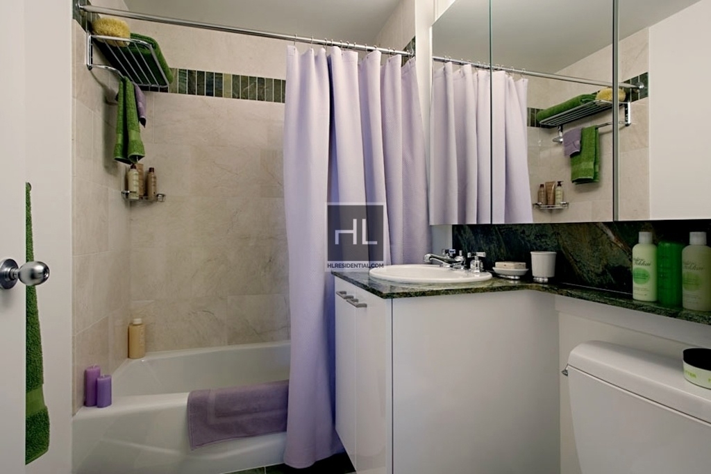 East 96th Street - Photo 3