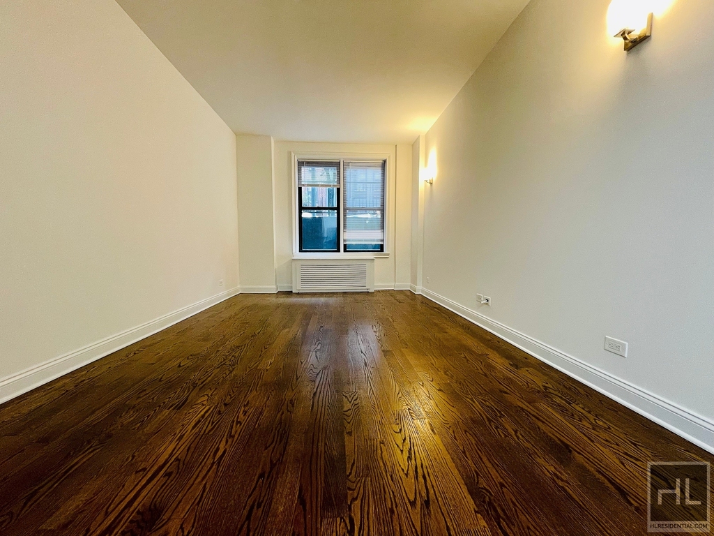 West 22 Street - Photo 0