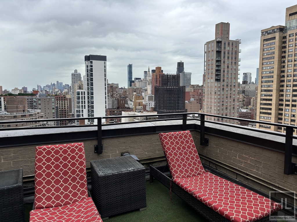 East 39th Street - Photo 7