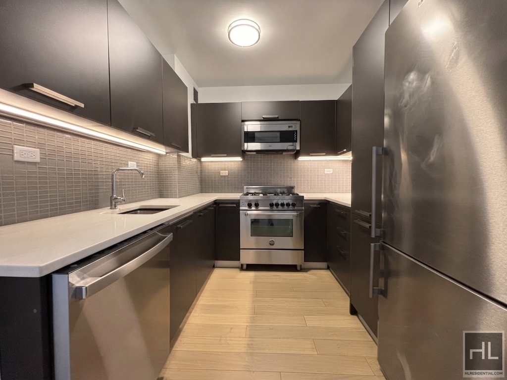 East 39th Street - Photo 1
