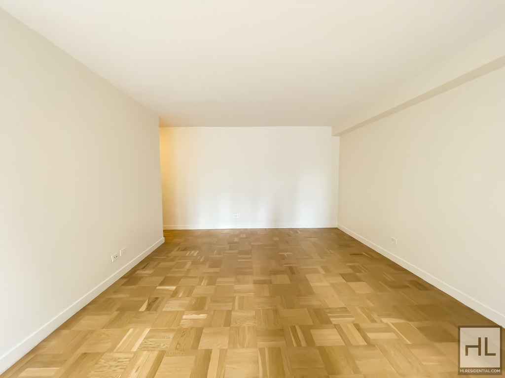 East 79th Street - Photo 1
