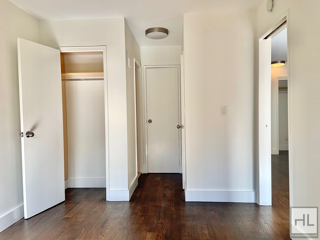 East 63 Street - Photo 4