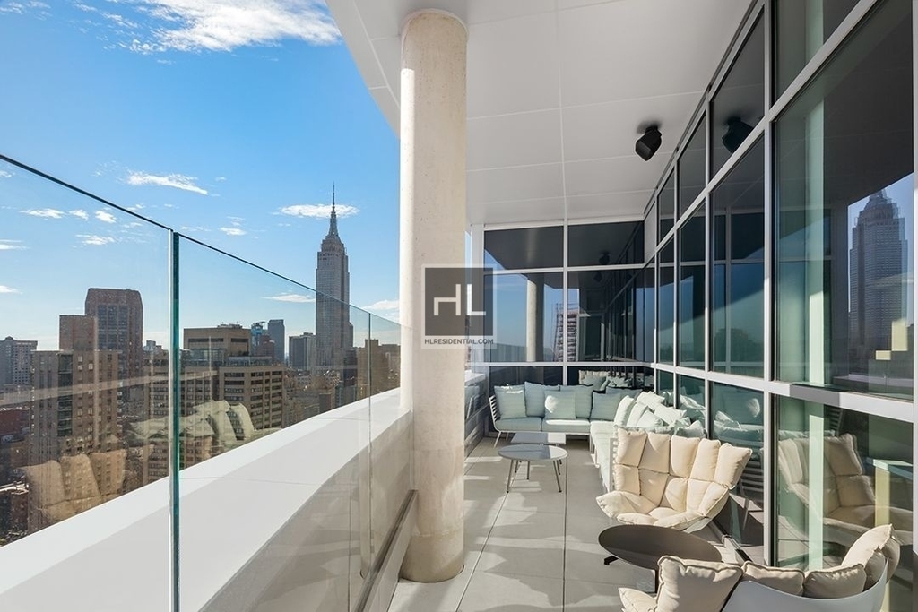 East 39th Street - Photo 6