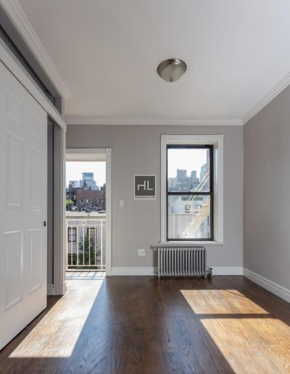 East 5 Street - Photo 3
