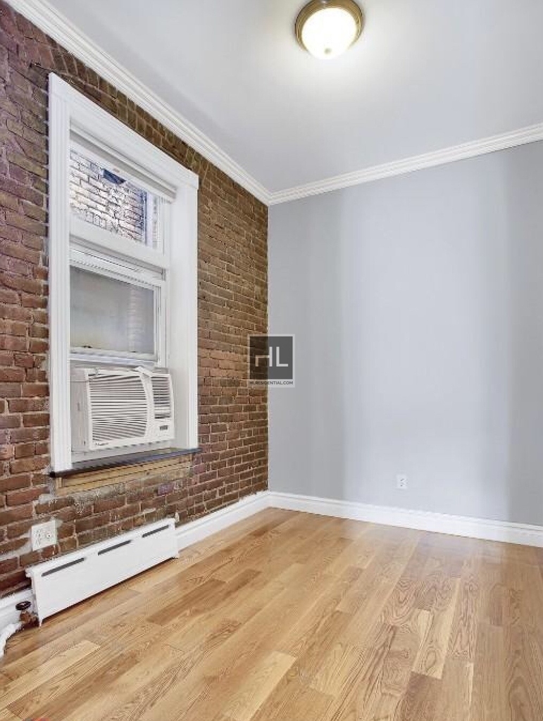 Leroy Street - Photo 1