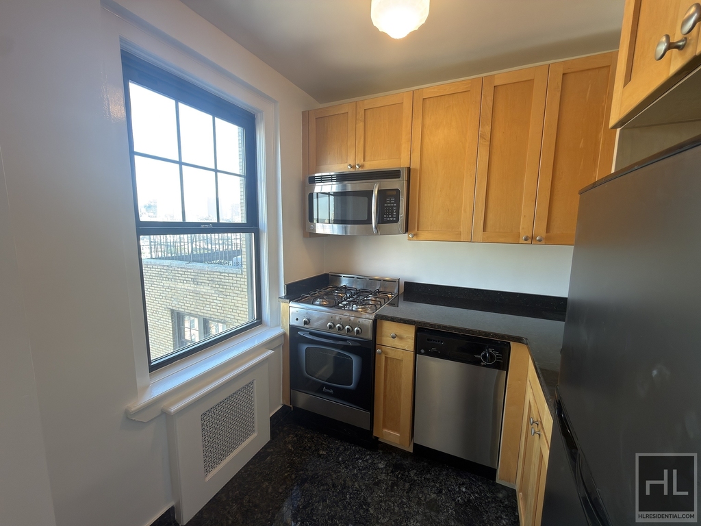 Christopher Street - Photo 1