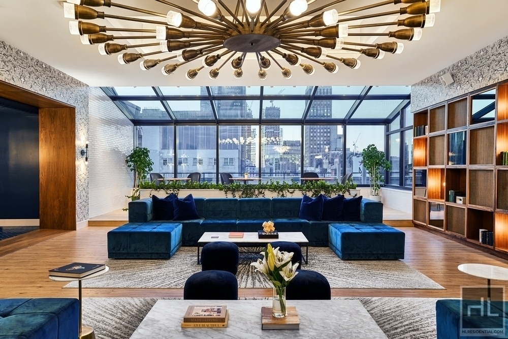 West 34th Street - Photo 12
