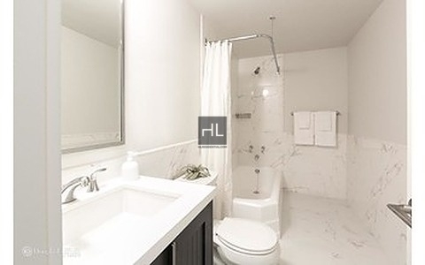 West 34th Street - Photo 3