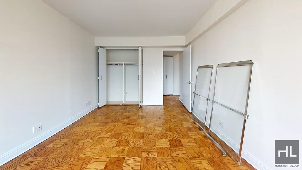 East 71st Street - Photo 3