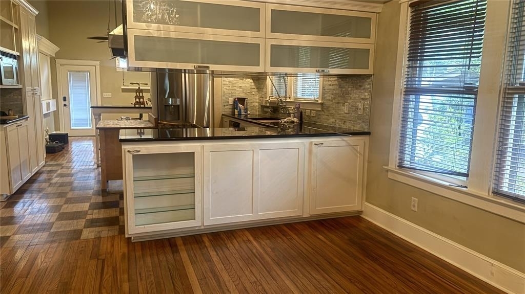 1016 E Powhatan Avenue - Photo 7