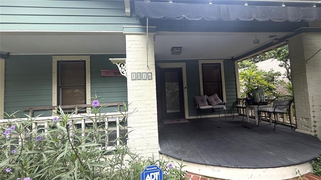 1016 E Powhatan Avenue - Photo 1