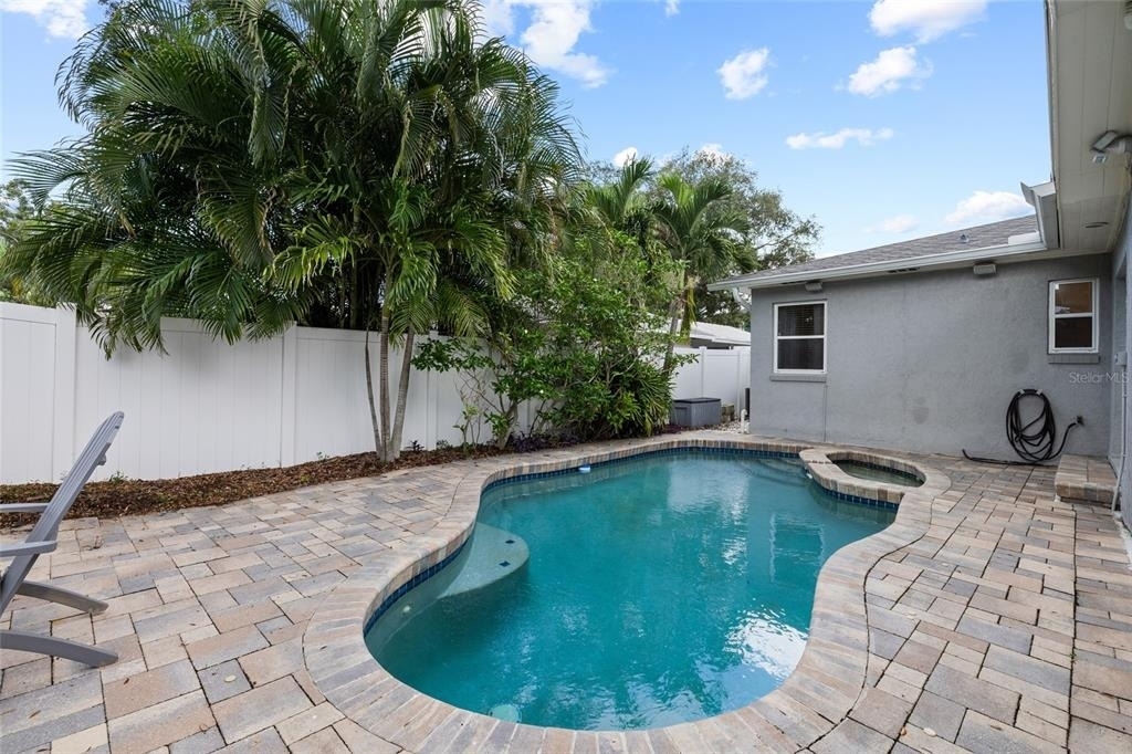 4202 W Palmira Avenue - Photo 4