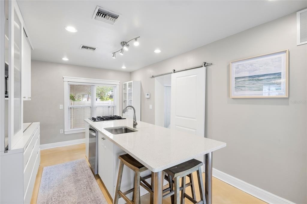 4202 W Palmira Avenue - Photo 11