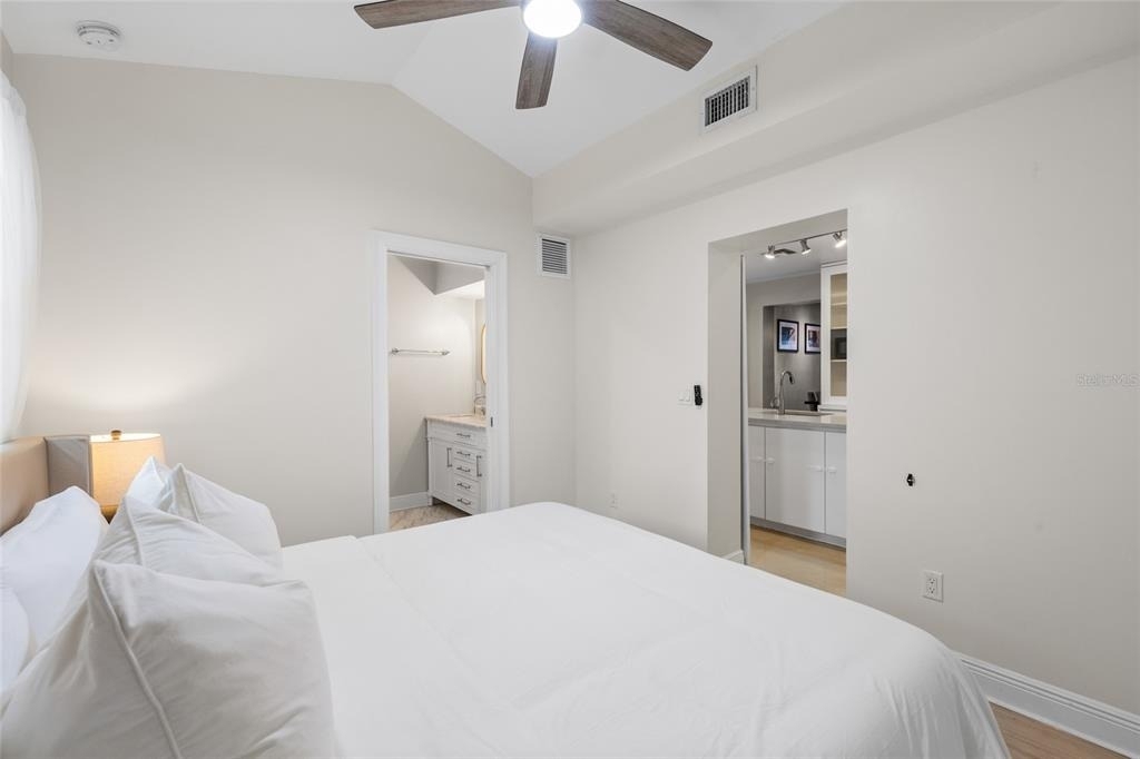 4202 W Palmira Avenue - Photo 23