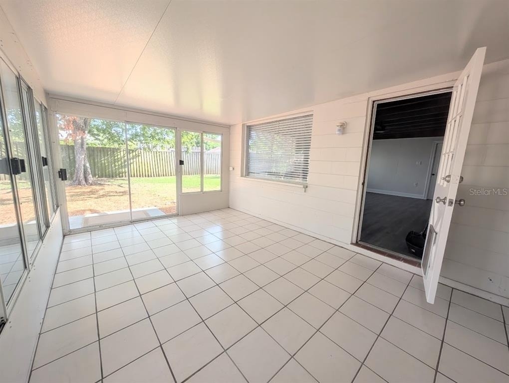 3902 W Paxton Avenue - Photo 16