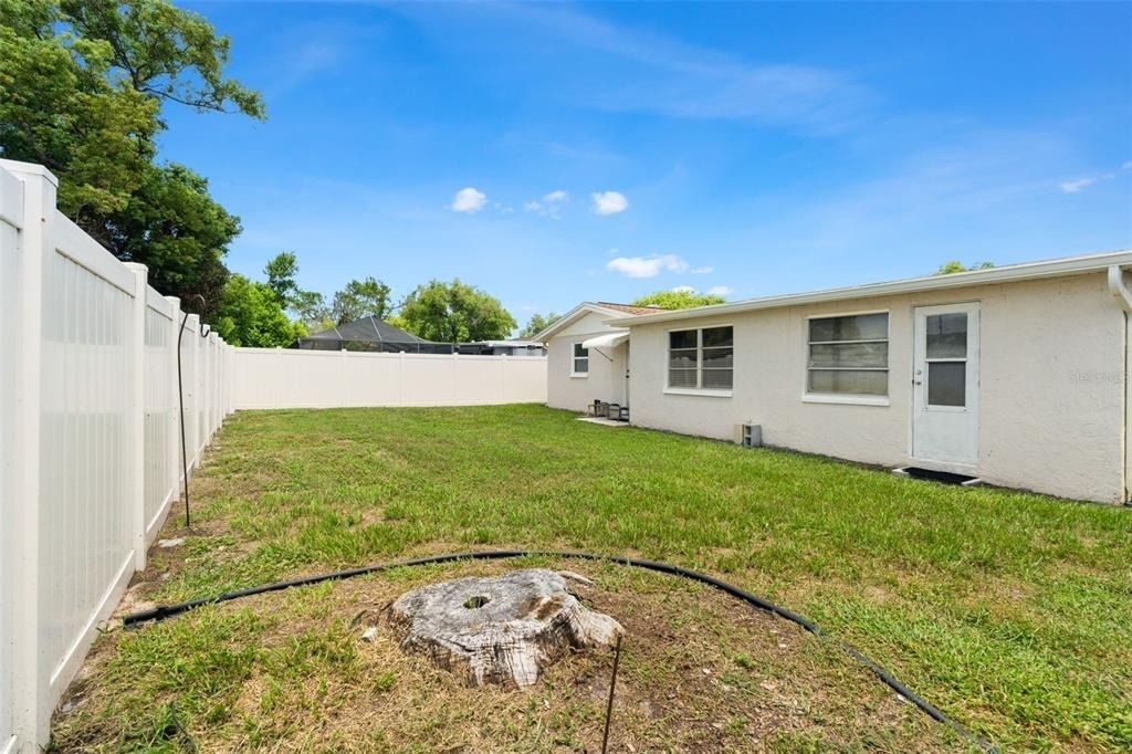 9135 Hermitage Lane - Photo 17