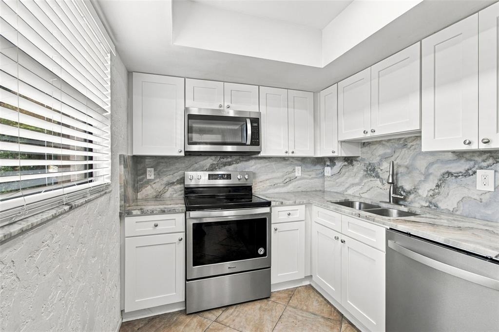 3036 Eastland Boulevard - Photo 7