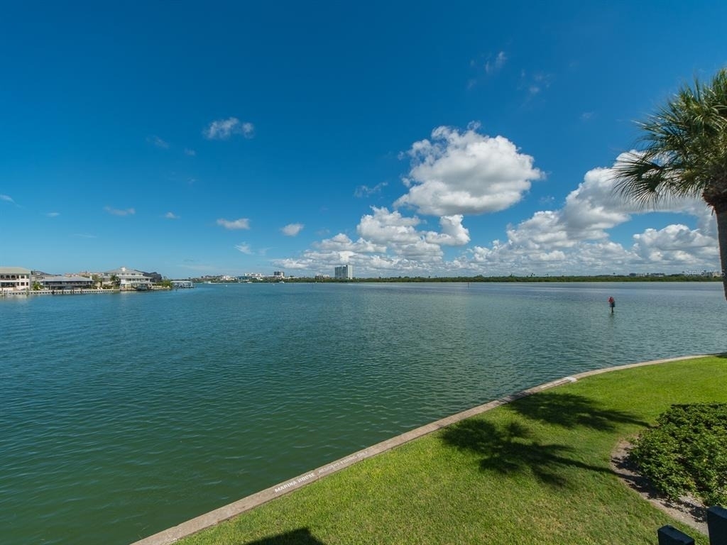 868 Bayway Boulevard - Photo 13