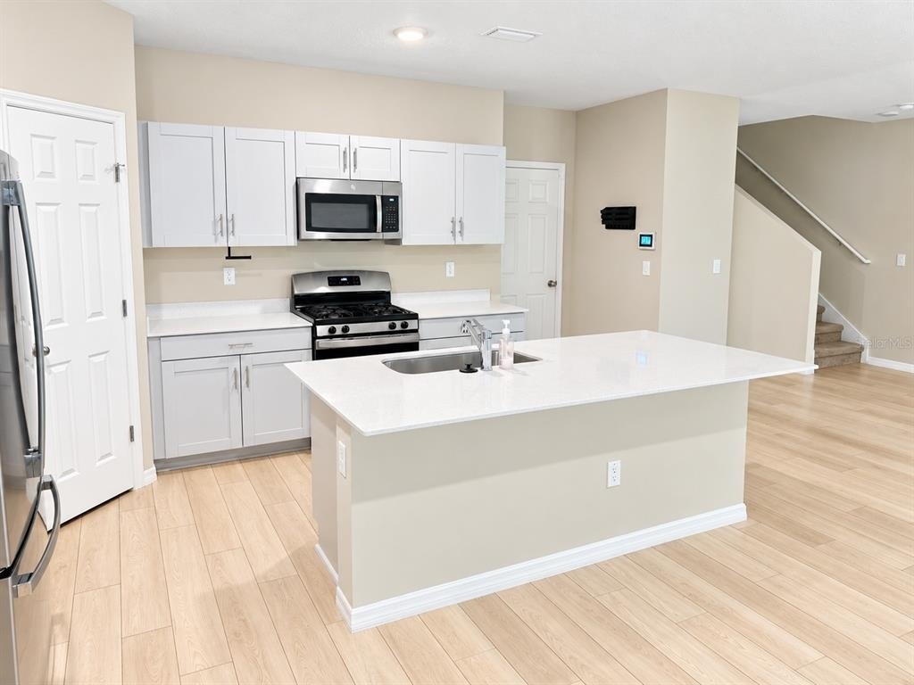 5548 Summer Sunset Drive - Photo 2