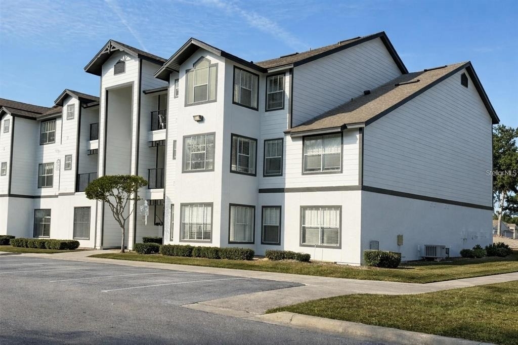 2201 Key West Court - Photo 1