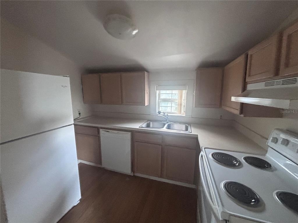 22 S Clyde Avenue - Photo 2