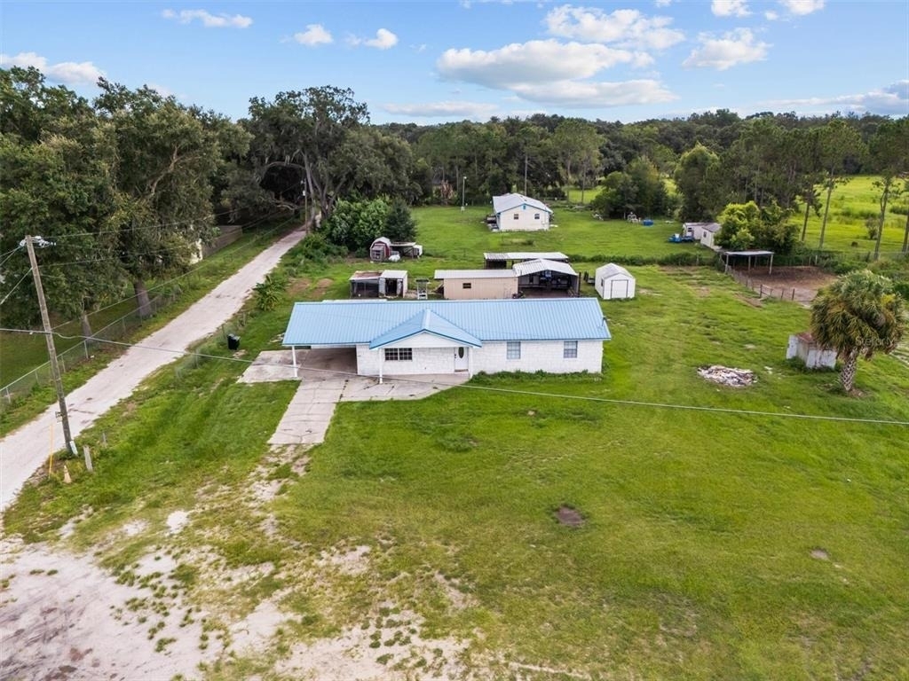 9545 State Road 33 N - Photo 2