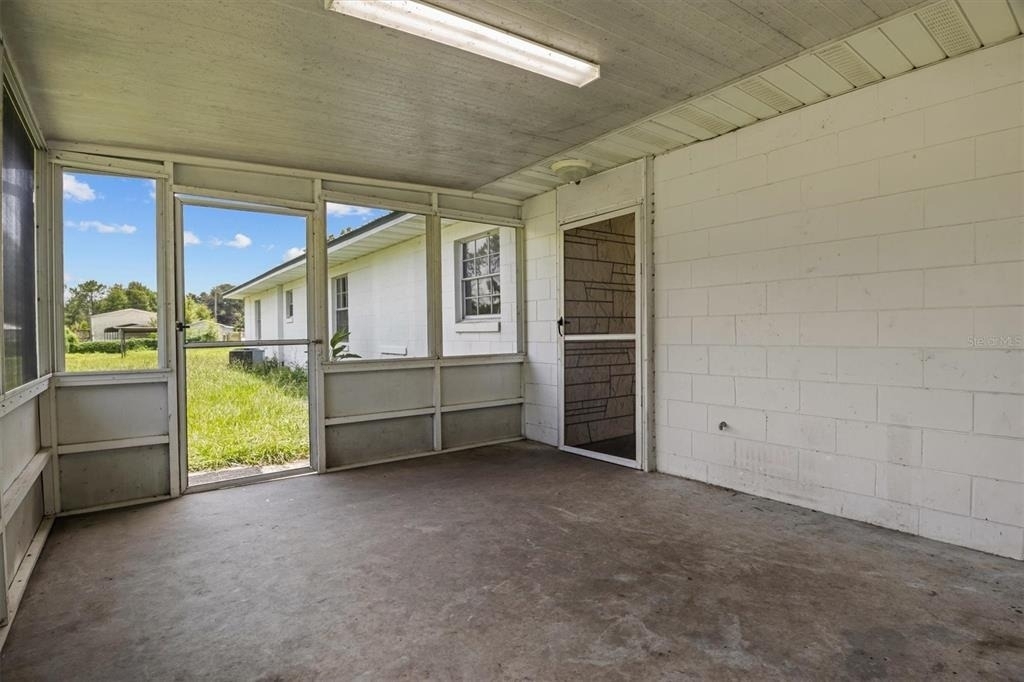 9545 State Road 33 N - Photo 30