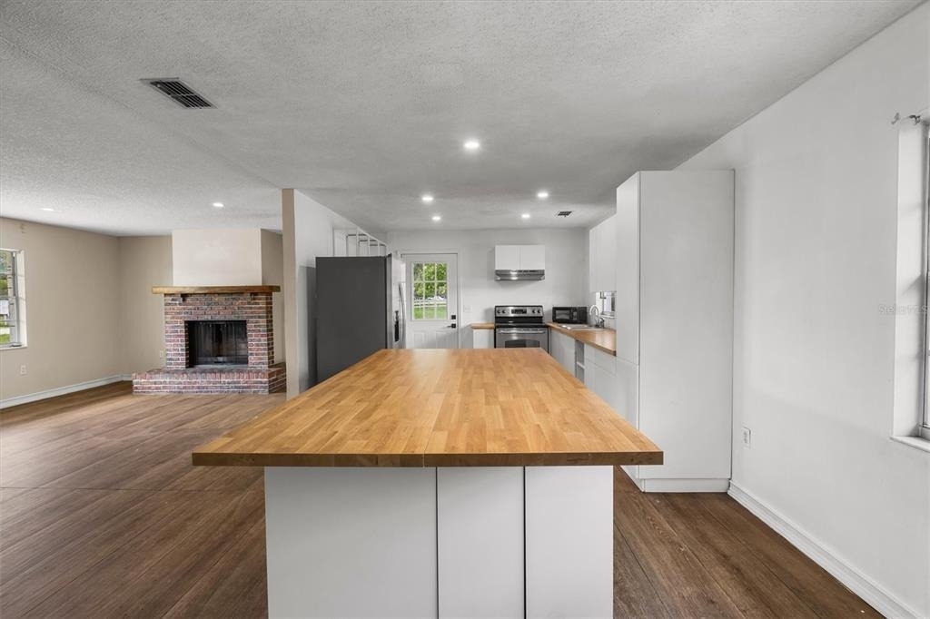 9545 State Road 33 N - Photo 16