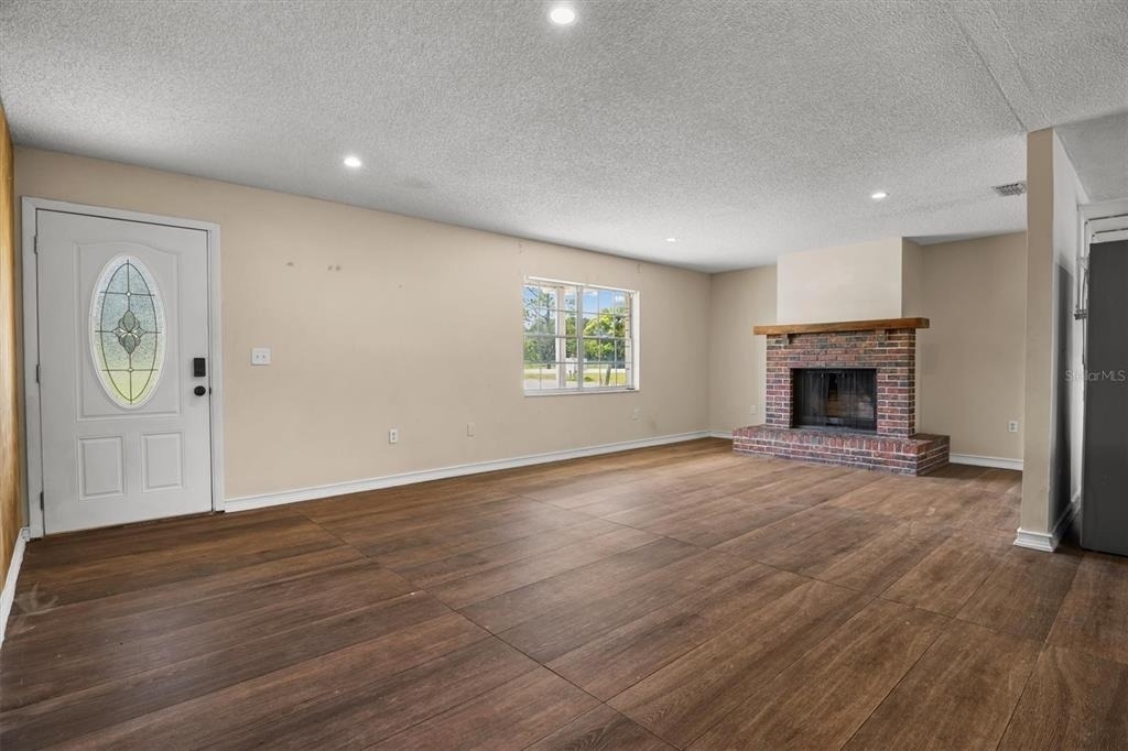 9545 State Road 33 N - Photo 10