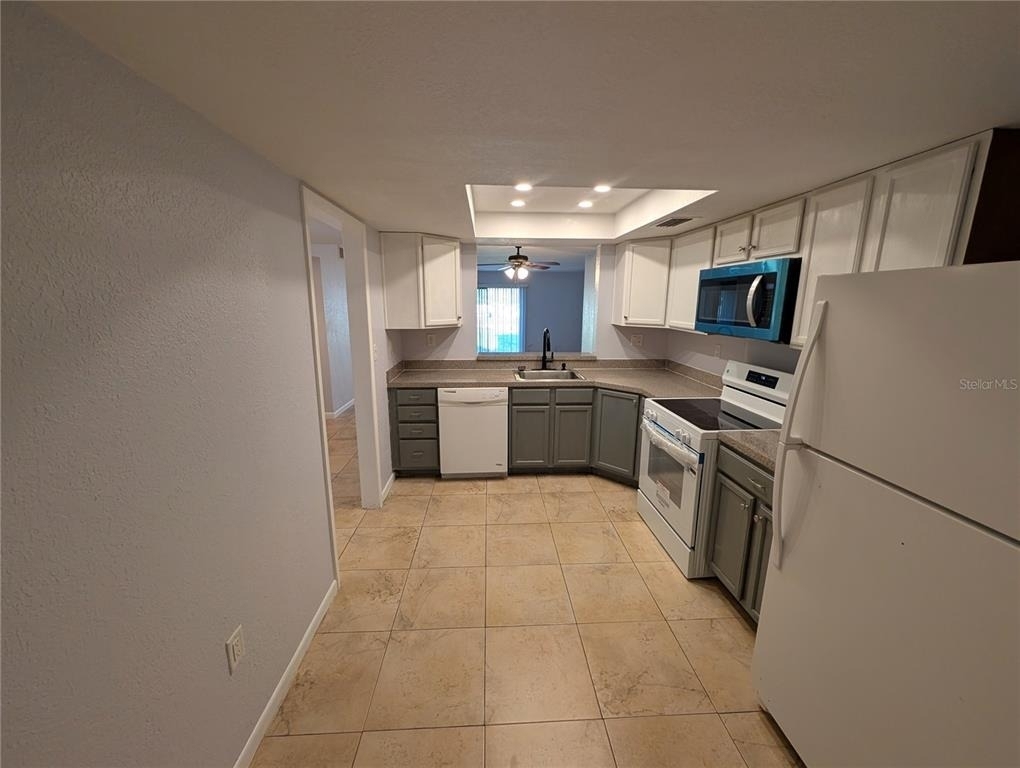 6306 Grand Bahama Circle - Photo 5