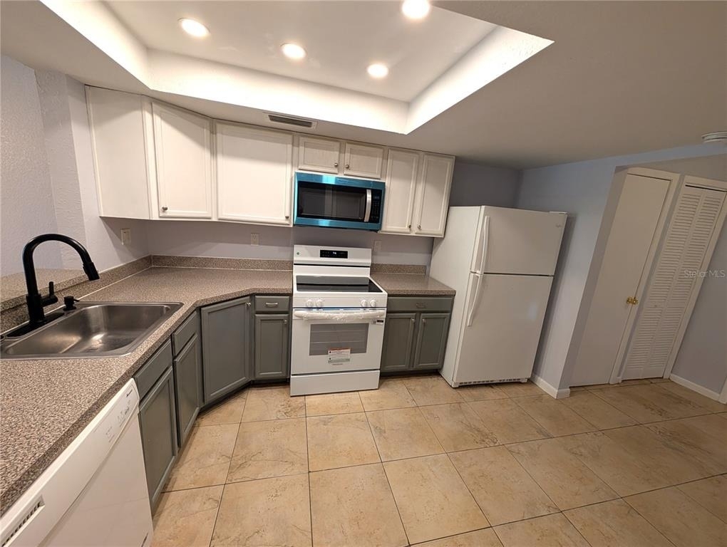 6306 Grand Bahama Circle - Photo 6