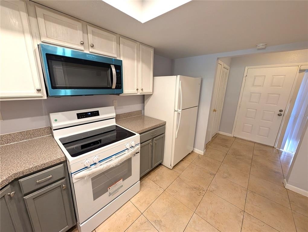 6306 Grand Bahama Circle - Photo 7