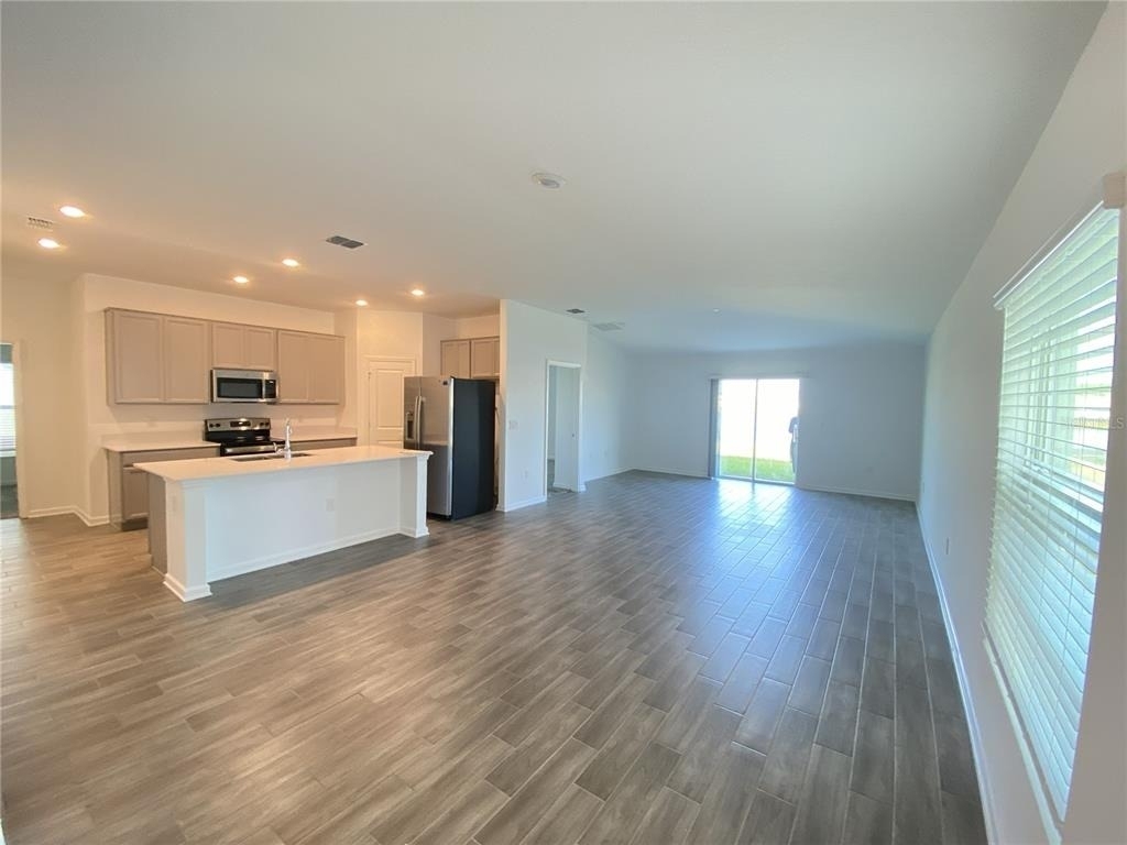 340 Pineywoods Street - Photo 2
