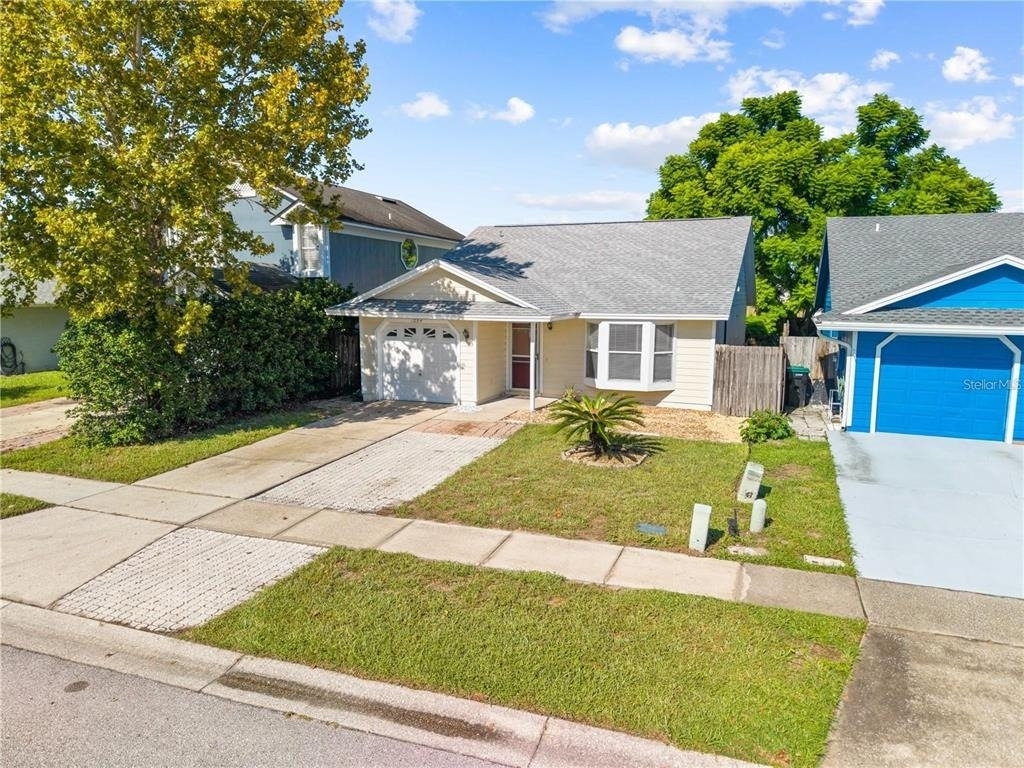 1094 Martin Boulevard - Photo 3