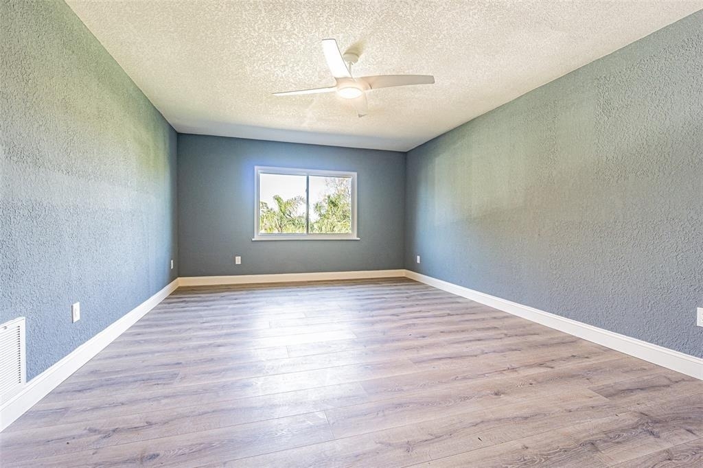 6379 Conniewood Square - Photo 14