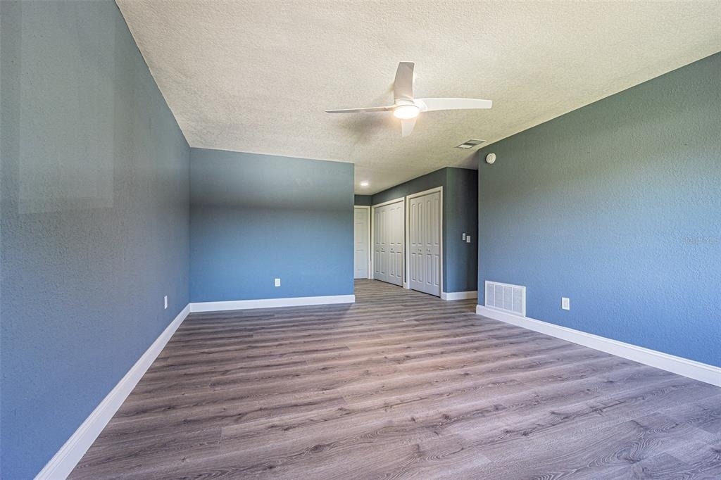 6379 Conniewood Square - Photo 15