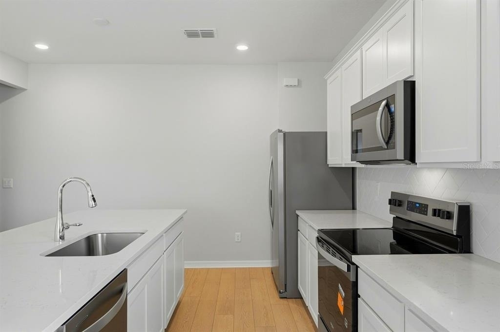 6254 Sunny Time Avenue - Photo 9