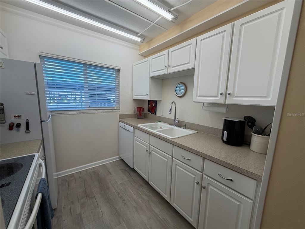 649 Tamiami Trail S - Photo 10