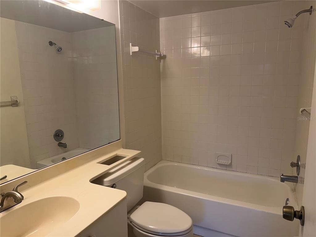 638 Bird Bay Drive E - Photo 7