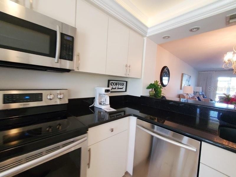 4000 Bal Harbor Boulevard - Photo 7