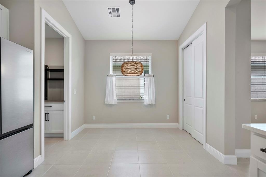 15927 Mulrion Boulevard - Photo 7