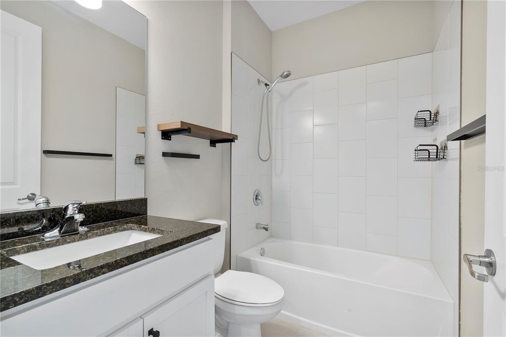 15927 Mulrion Boulevard - Photo 4