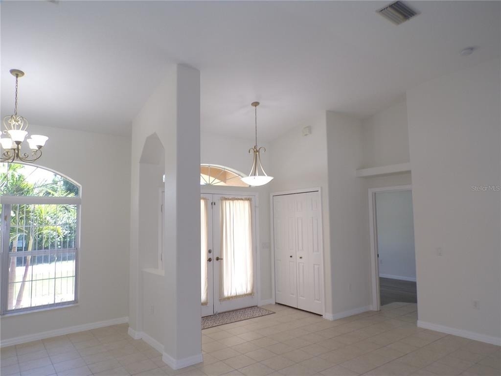 17104 Kellog Avenue - Photo 5
