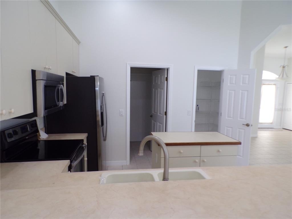 17104 Kellog Avenue - Photo 13