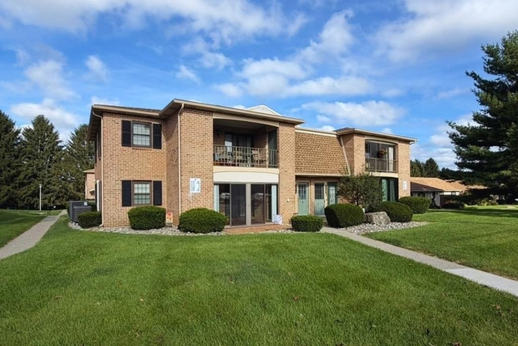 2776 Rolling Green Place - Photo 0