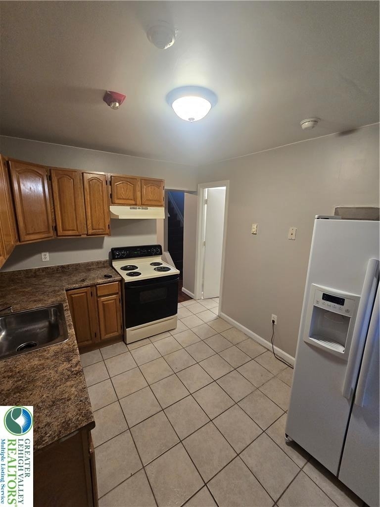 610 Northampton Street - Photo 1