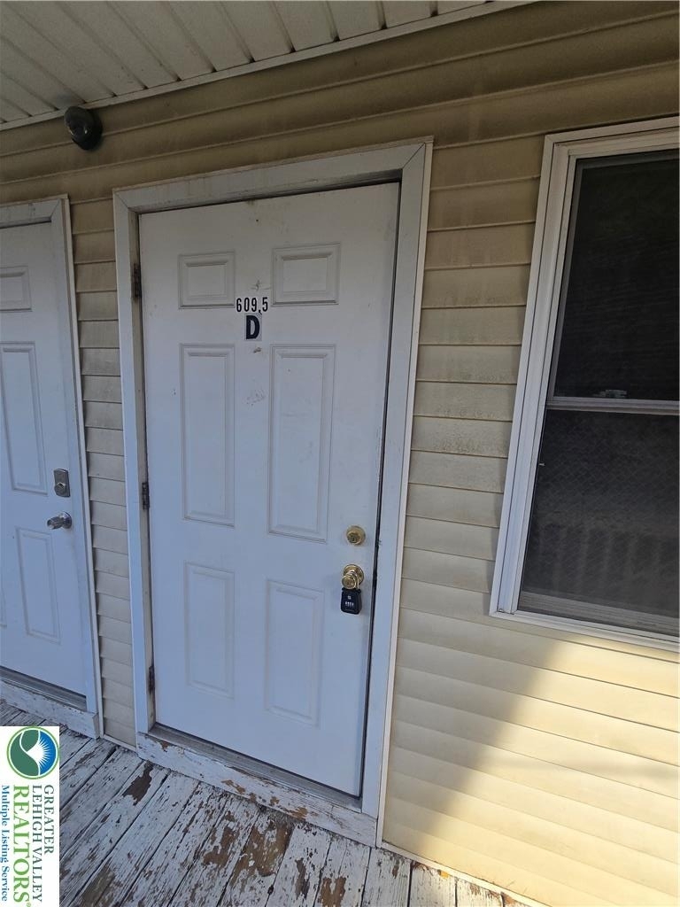 610 Northampton Street - Photo 0